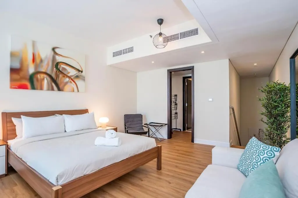 Duplex Suite In 5-Star Movenpick Hotel Dubai
